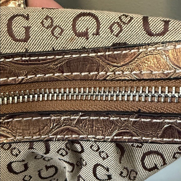 Y2K Vintage Guess Signature Brown and Cream Shoulder Bag - Picture 12 of 12